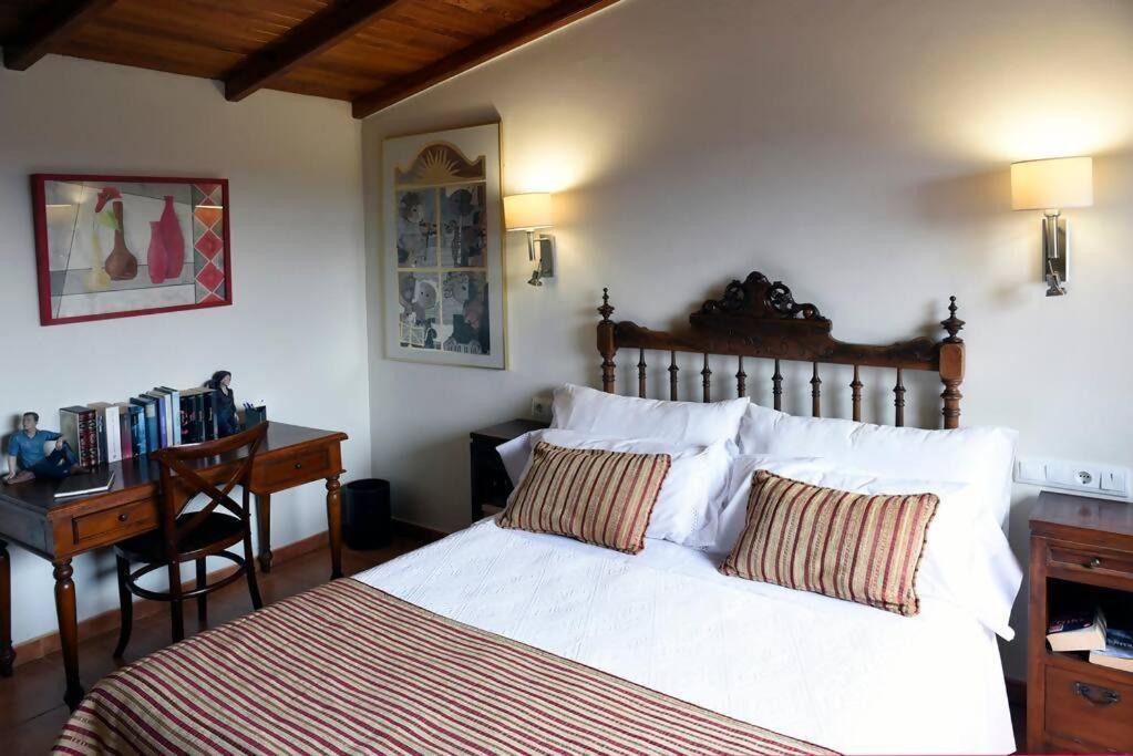 Casa De Afora Casa Con Piscina Y Jacuzzi Privados Guest House Santiago de Compostela Luaran gambar