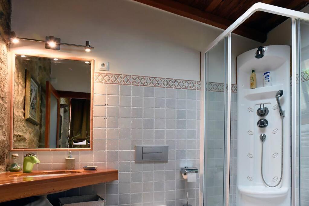 Casa De Afora Casa Con Piscina Y Jacuzzi Privados Guest House Santiago de Compostela Luaran gambar