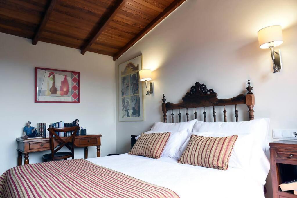 Casa De Afora Casa Con Piscina Y Jacuzzi Privados Guest House Santiago de Compostela Luaran gambar