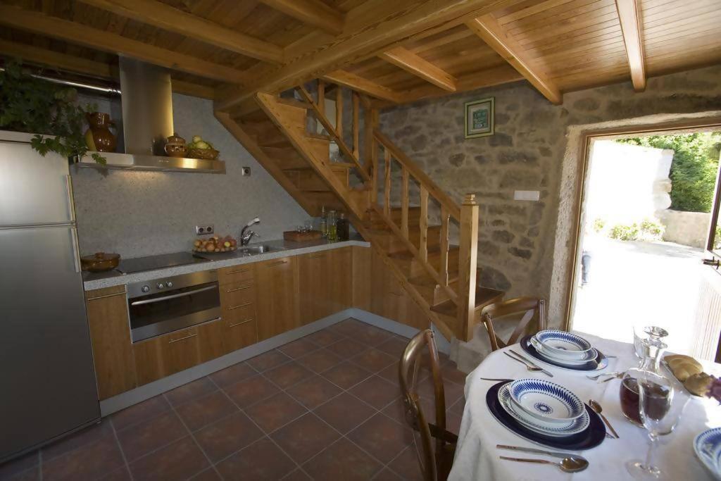 Casa De Afora Casa Con Piscina Y Jacuzzi Privados Guest House Santiago de Compostela Luaran gambar