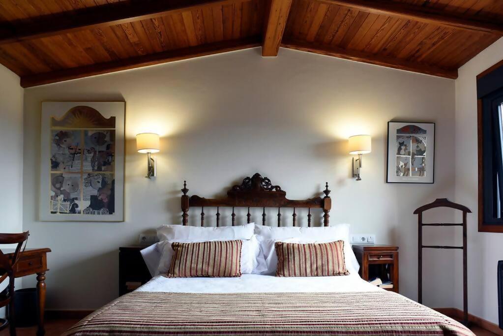 Casa De Afora Casa Con Piscina Y Jacuzzi Privados Guest House Santiago de Compostela Luaran gambar
