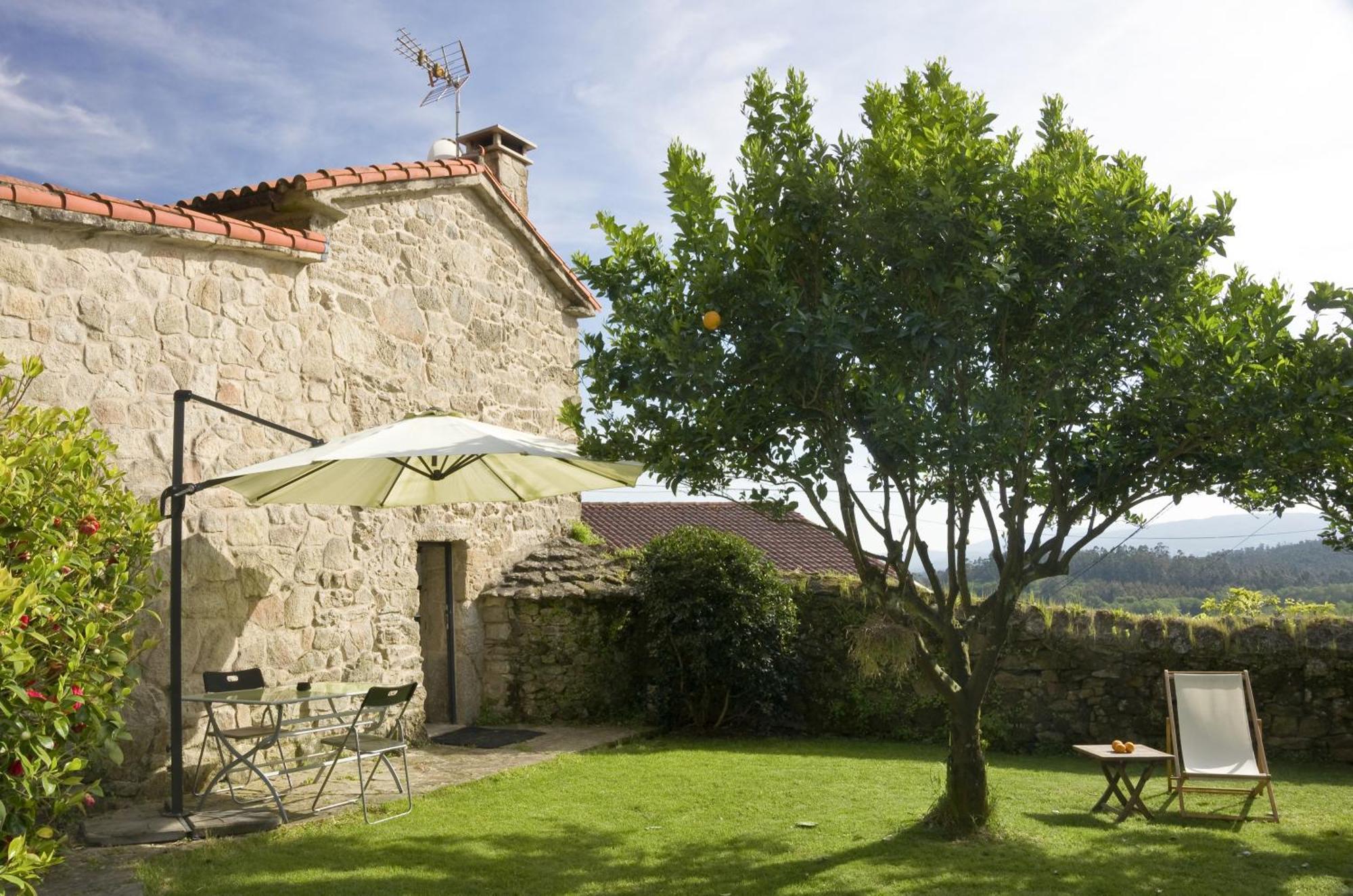 Casa De Afora Casa Con Piscina Y Jacuzzi Privados Guest House Santiago de Compostela Luaran gambar